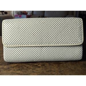 Whiting and Davis White Metal Mesh Clutch Purse Easter Spring Summer Wedding VTG